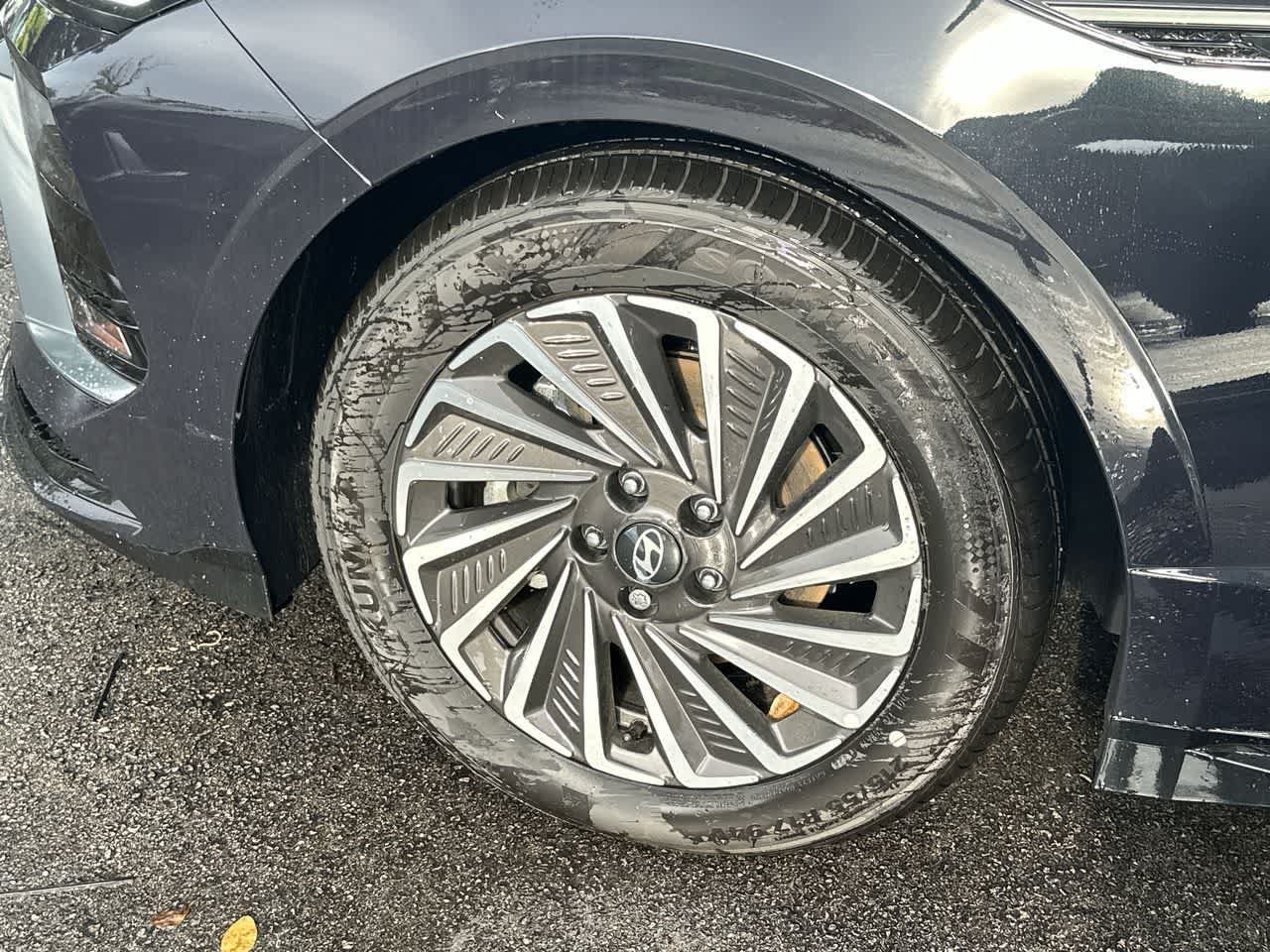New 2025 Carbon Blue Hyundai SEL image 11