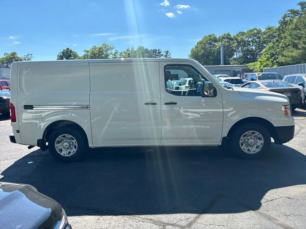 Used 2021 White Nissan SV image 8