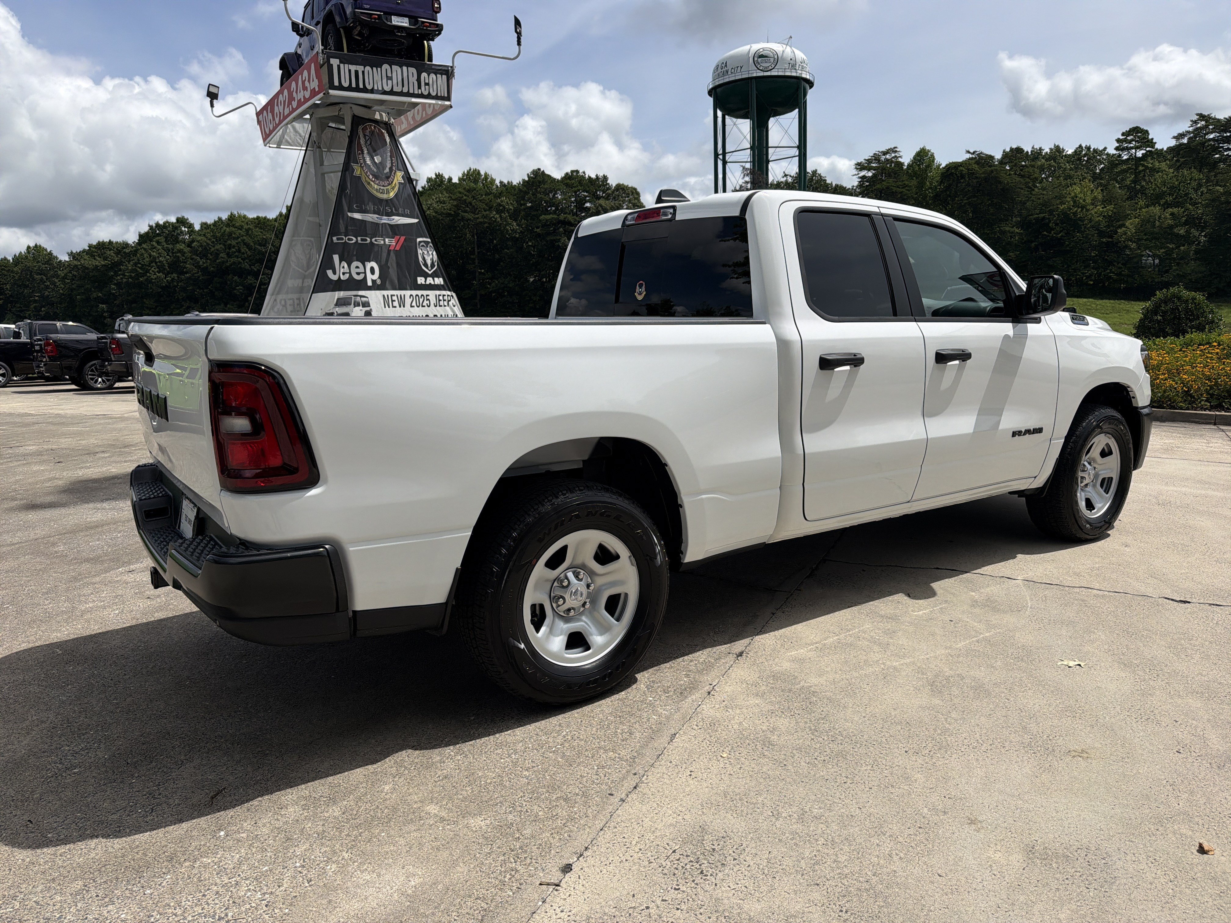 New 2026 Bright White Clearcoat RAM Tradesman image 7