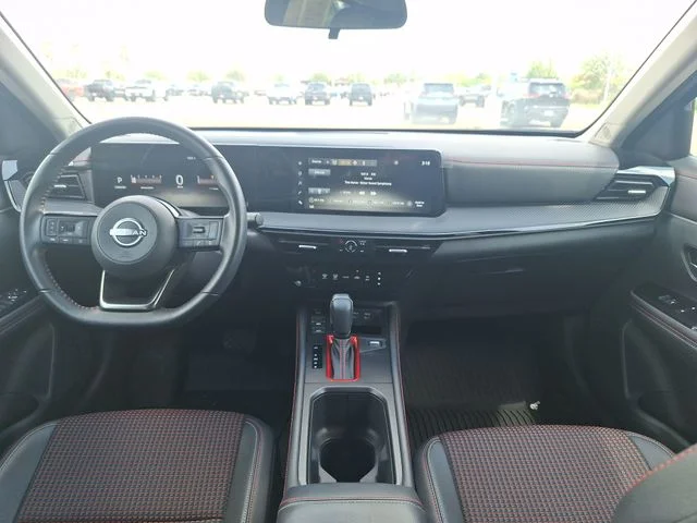 Used 2025 Gray Nissan SR image 13