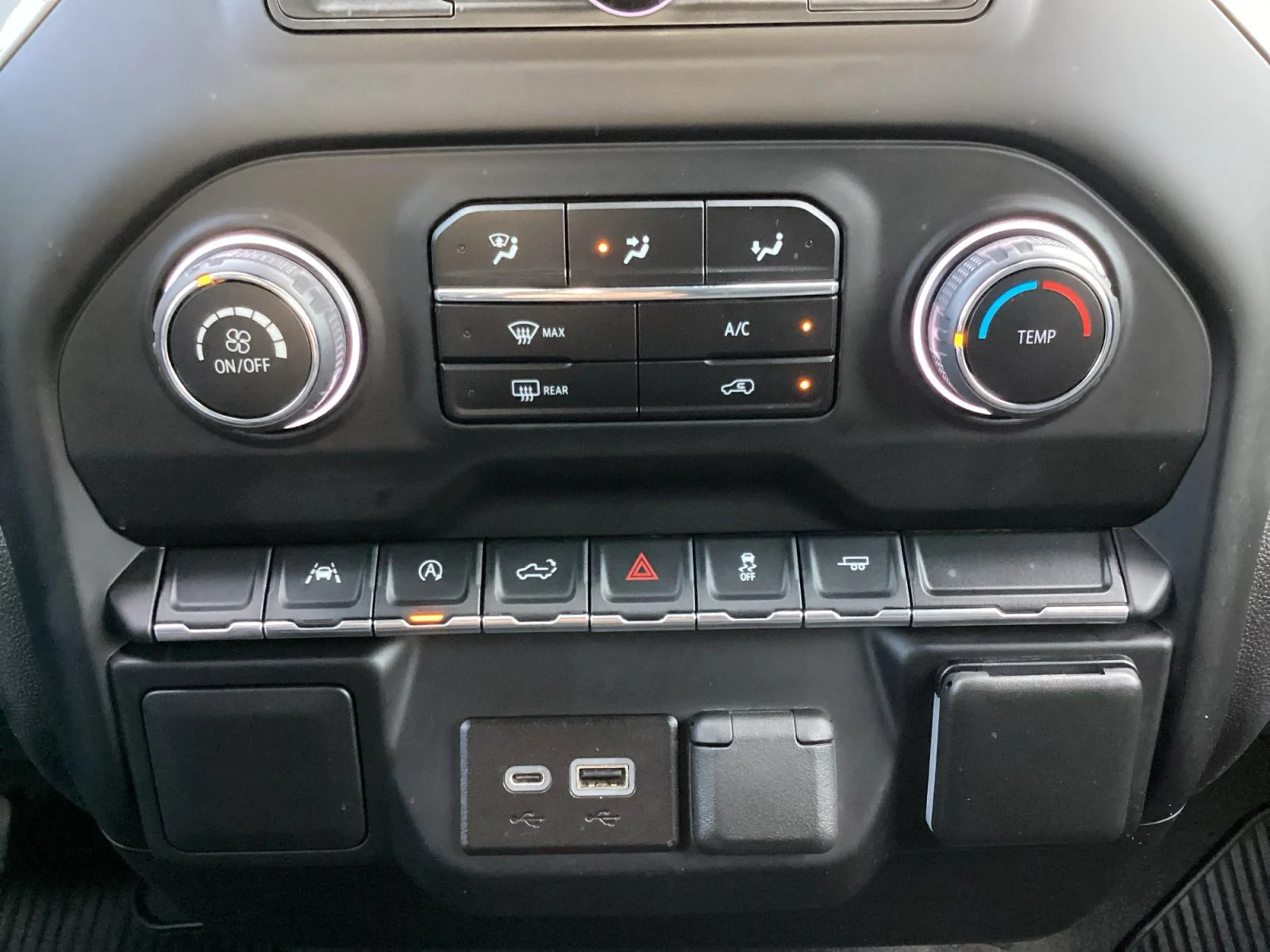 Used 2023 Northsky Blue Metallic Chevrolet Custom image 19