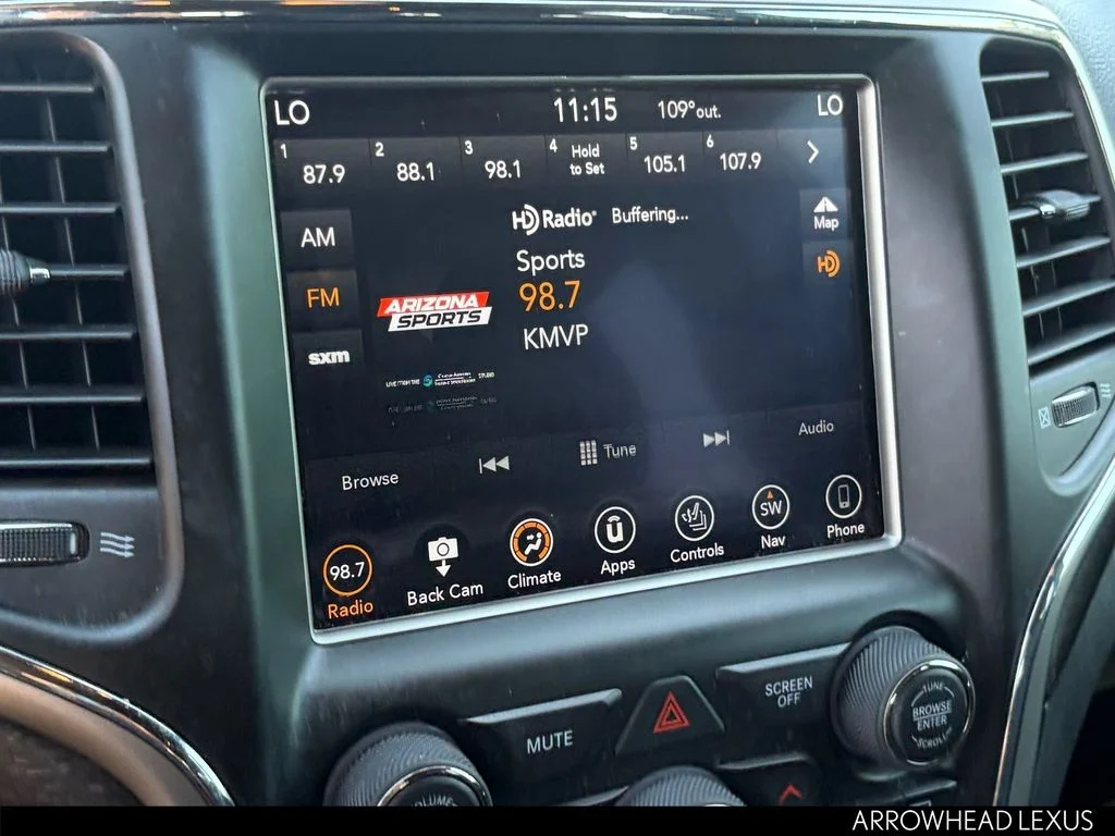 Used 2018 White Jeep Laredo E image 21