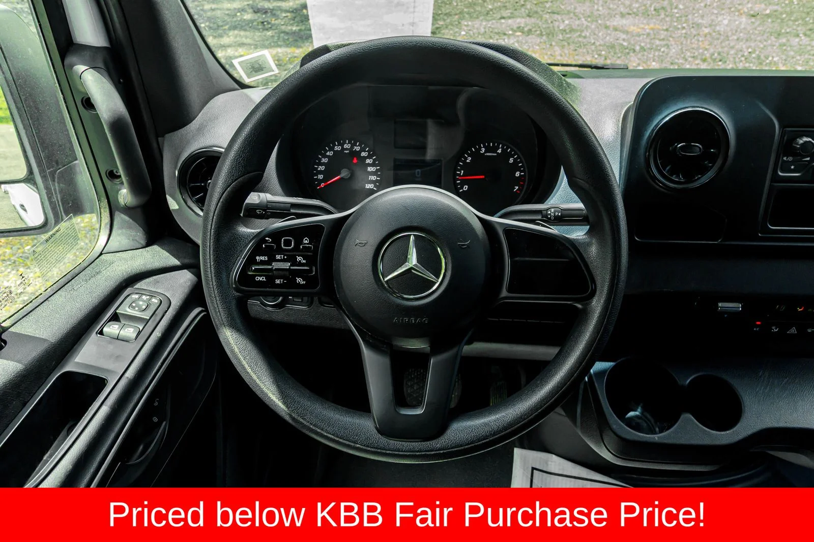 Used 2021 White Mercedes-Benz Cargo 170 WB image 16