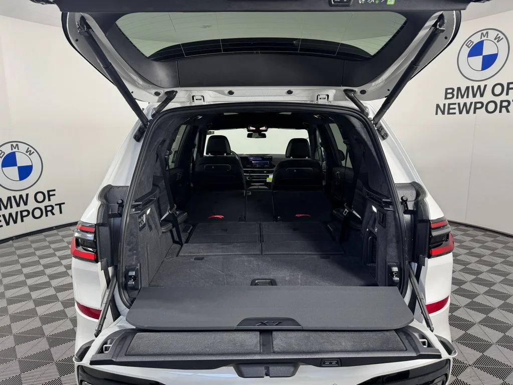 New 2027 Mineral White Metallic BMW xDrive40i image 22