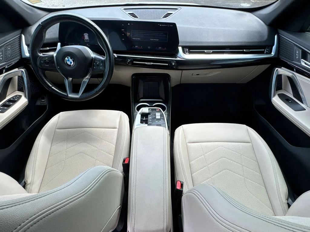 Used 2023 White BMW xDrive28i image 23