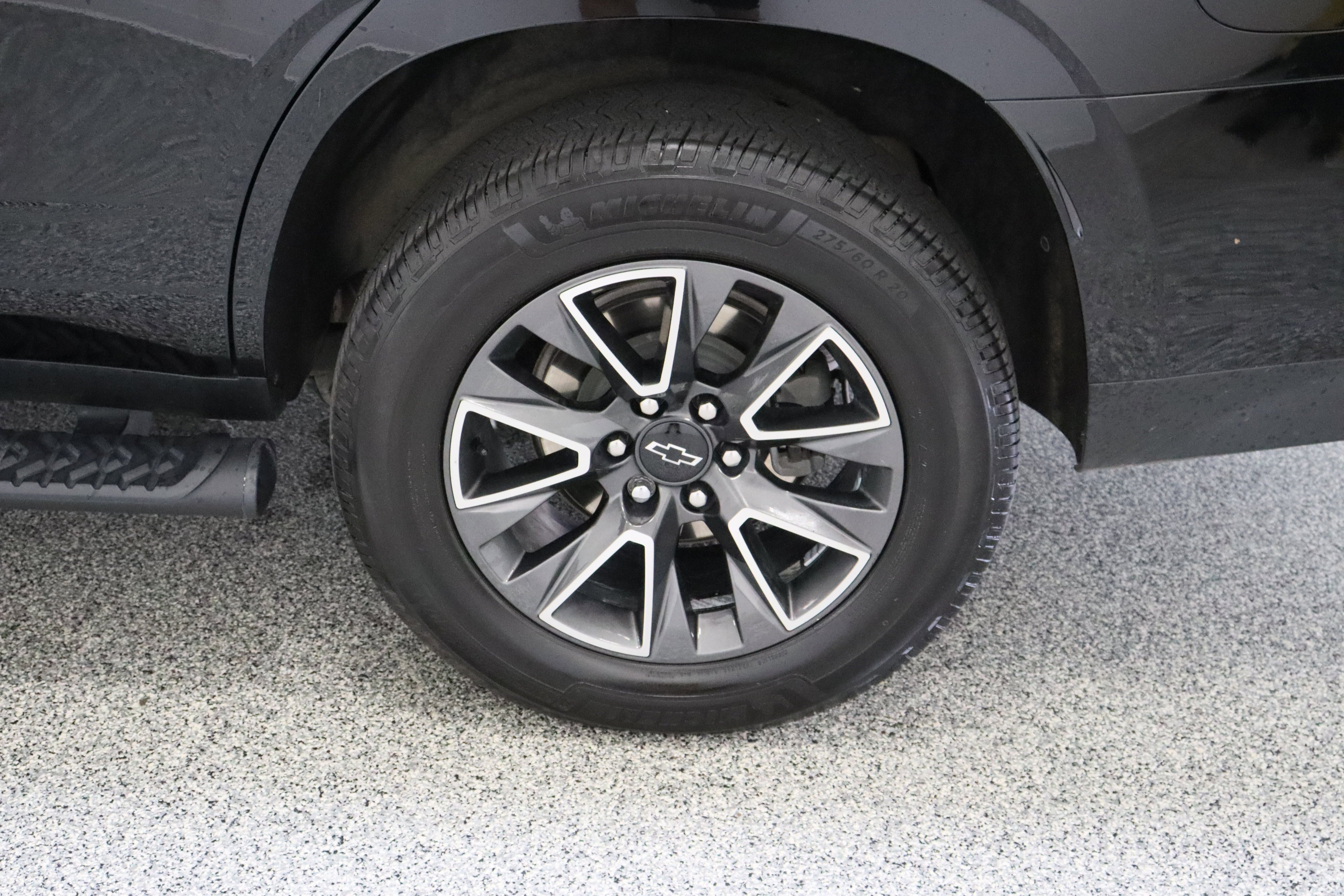Used 2024 Black Chevrolet Z71 5.3L image 10