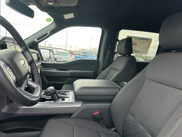 New 2026 Carbonized Gray Metallic Ford XLT image 32
