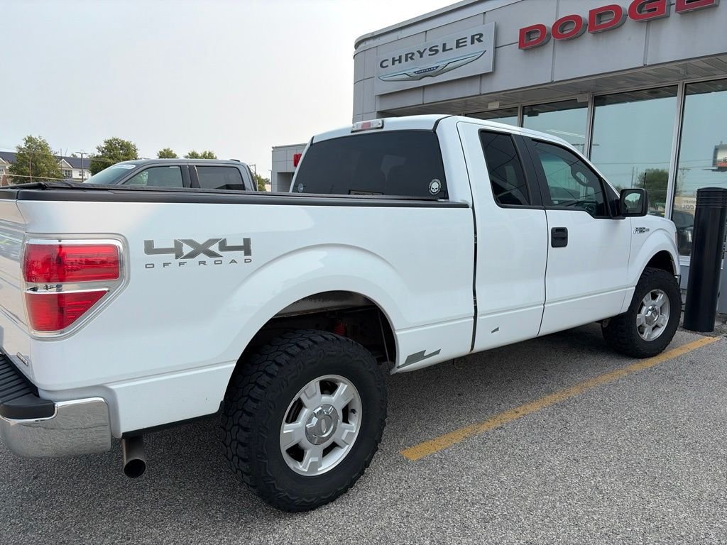 Used 2012 White Ford XLT image 2