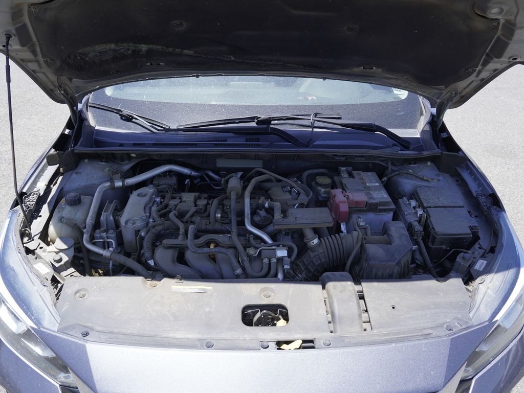 Used 2020 Gray Nissan S image 4