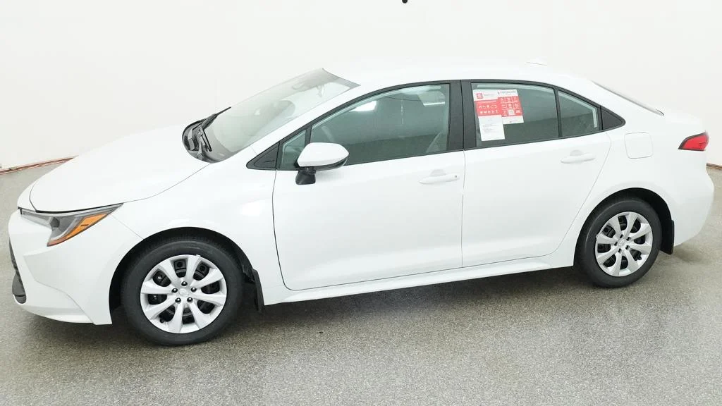 New 2026 Wind Chill Pearl Toyota LE image 5