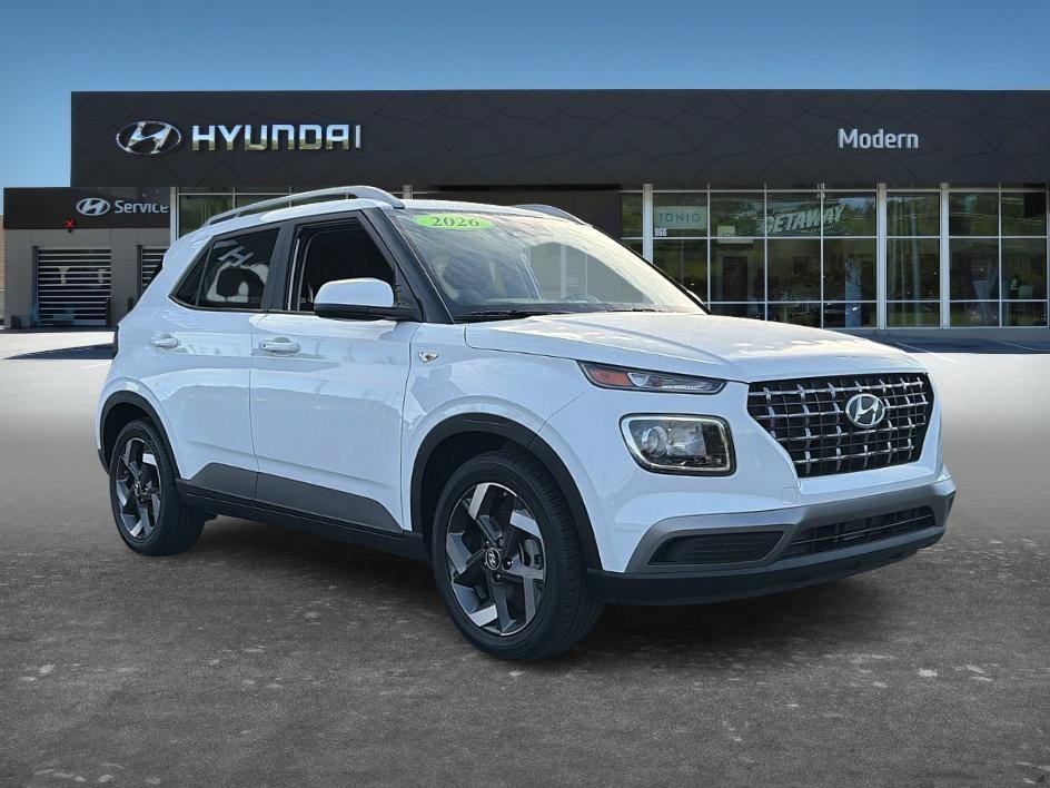 Used 2026 Lunar White Hyundai SEL image 3
