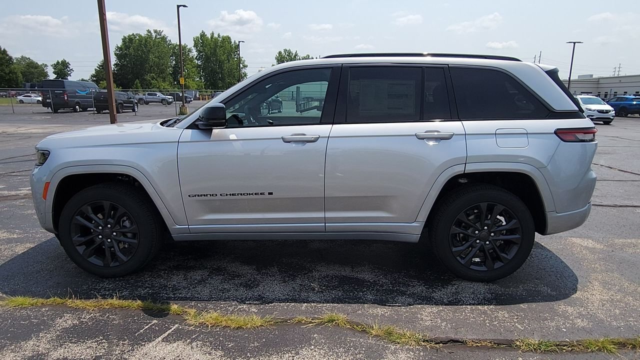 New 2026 Silver Jeep Limited Reserve image 5