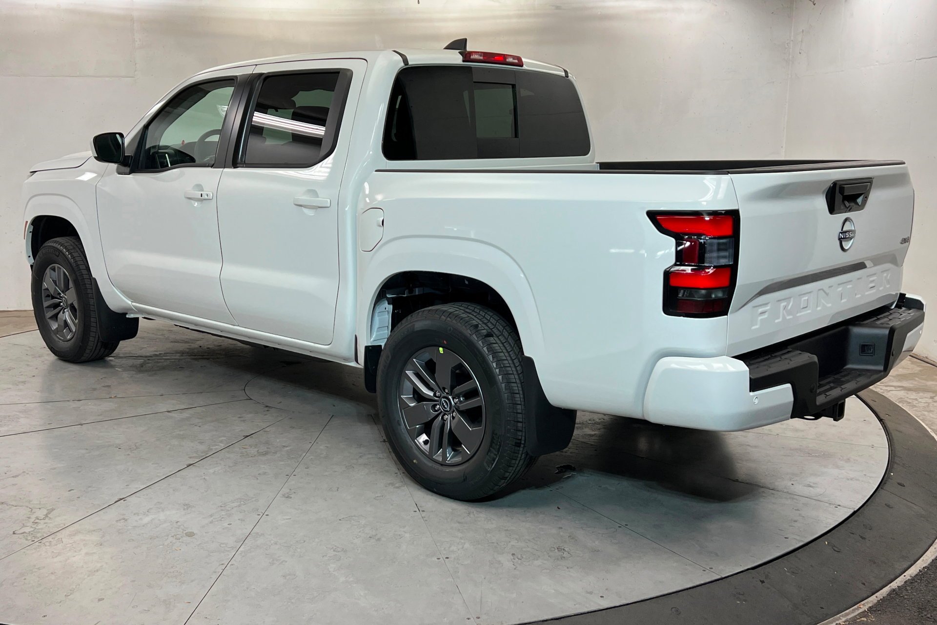 New 2026 Glacier White Nissan Crew Cab SV image 3
