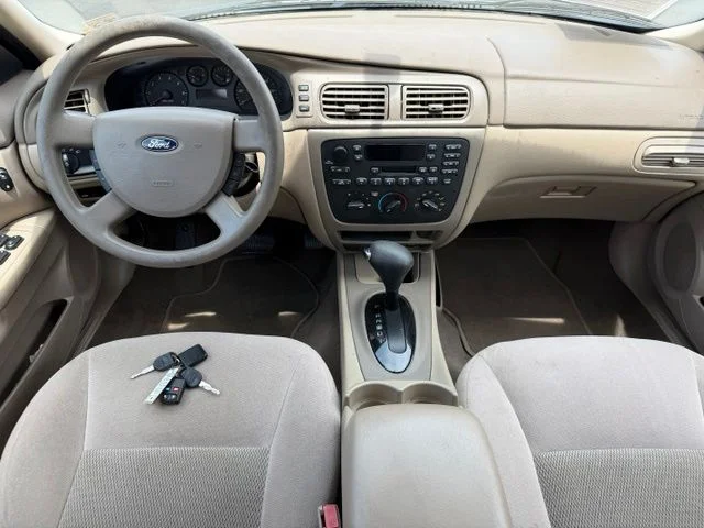 Used 2004 Gold Ford SE image 13