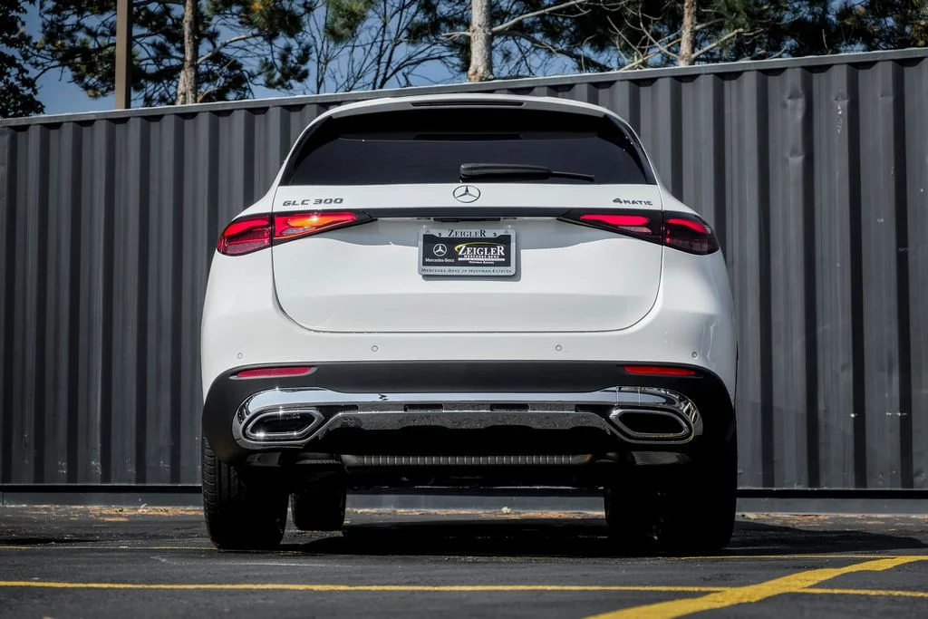 New 2027 Polar White Mercedes-Benz GLC 300 image 8