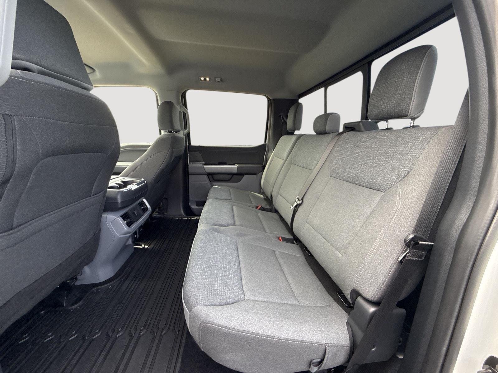 Used 2024 Oxford White Ford XLT image 28