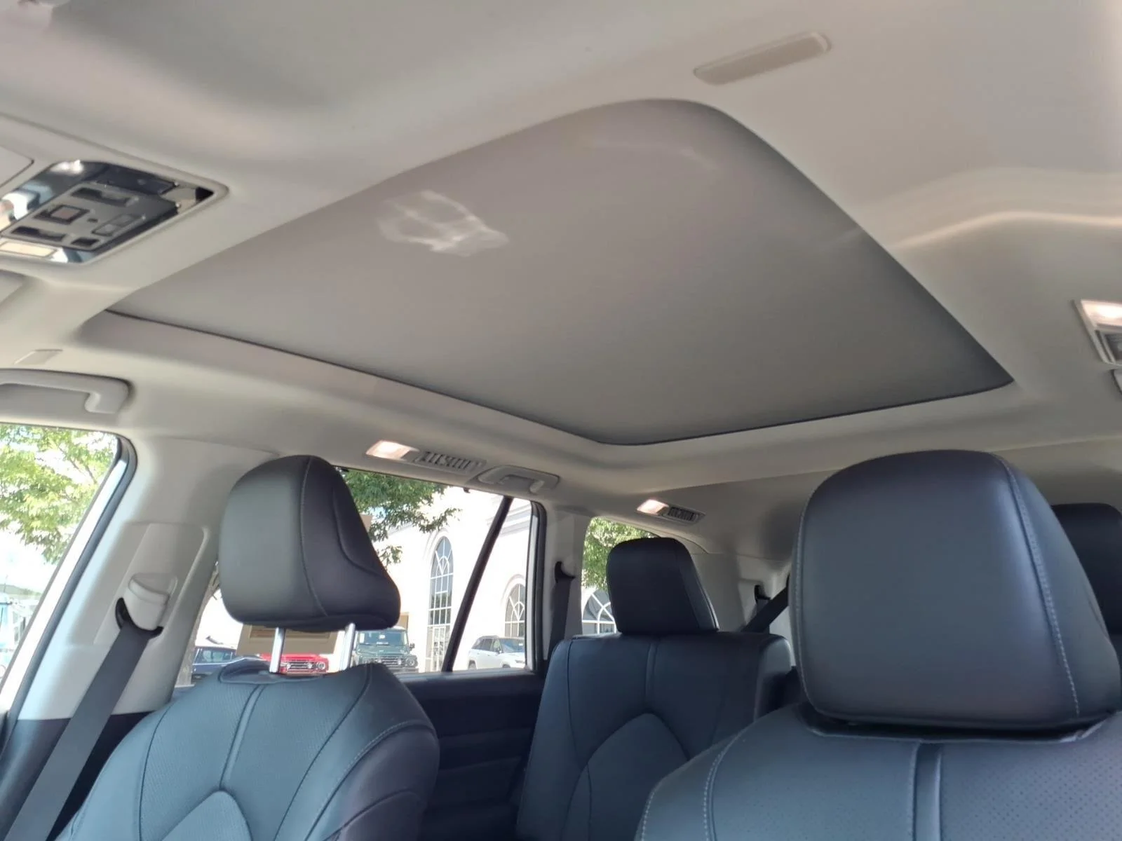Used 2024 Wind Chill Pearl Toyota Limited image 6