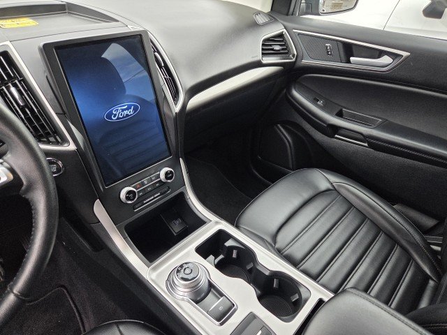 Used 2024 Grey Ford SEL image 27
