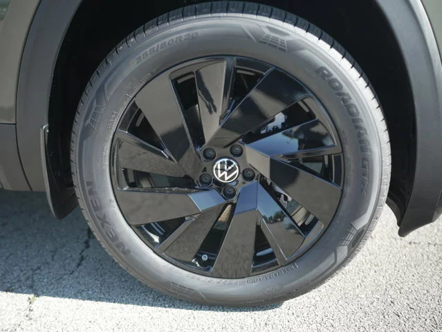 2026 Volkswagen Atlas SE w/Tech - Photo 11