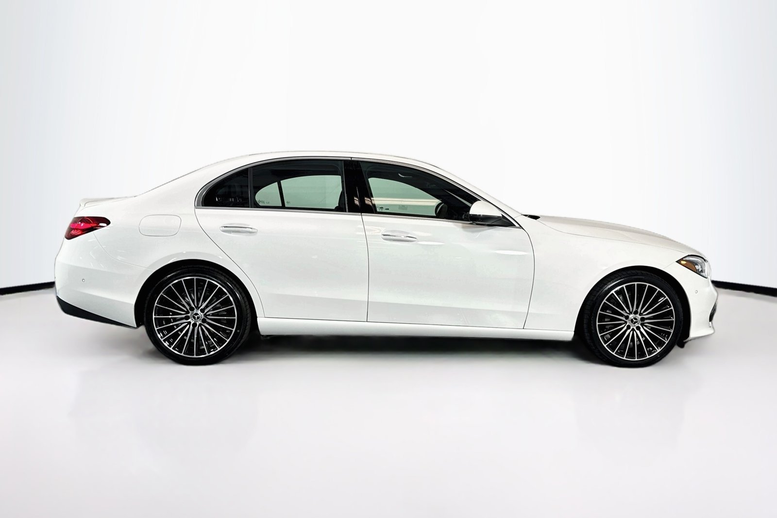 New 2026 Polar White Mercedes-Benz C 300 image 4