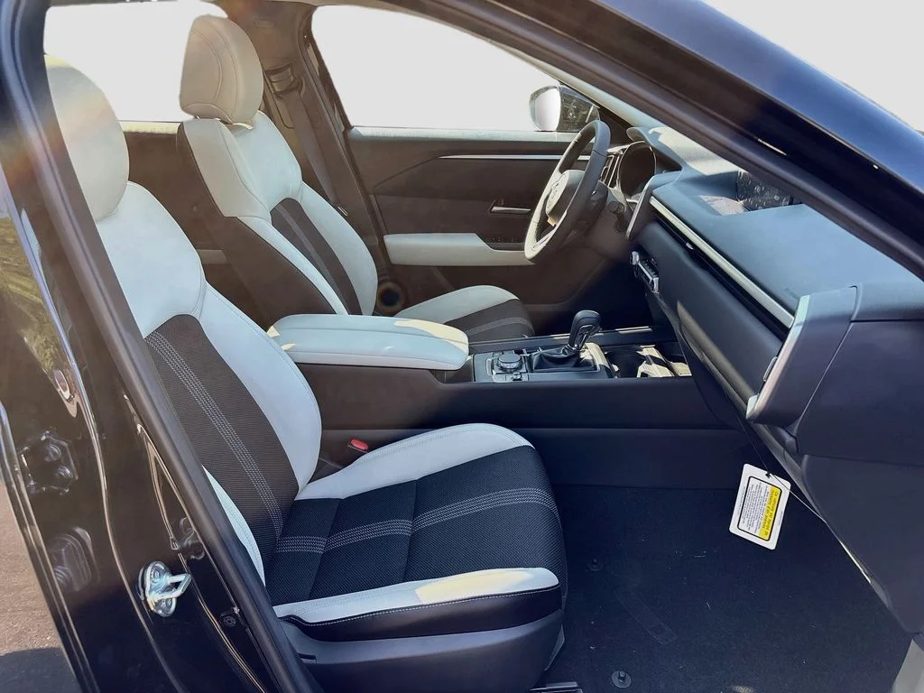 New 2026 Jet Black Mica Mazda 2.5 S Preferred AWD image 29