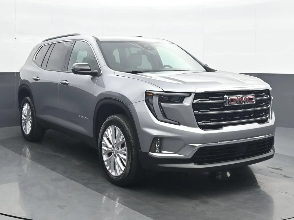 Used 2026 Silver GMC Elevation image 9