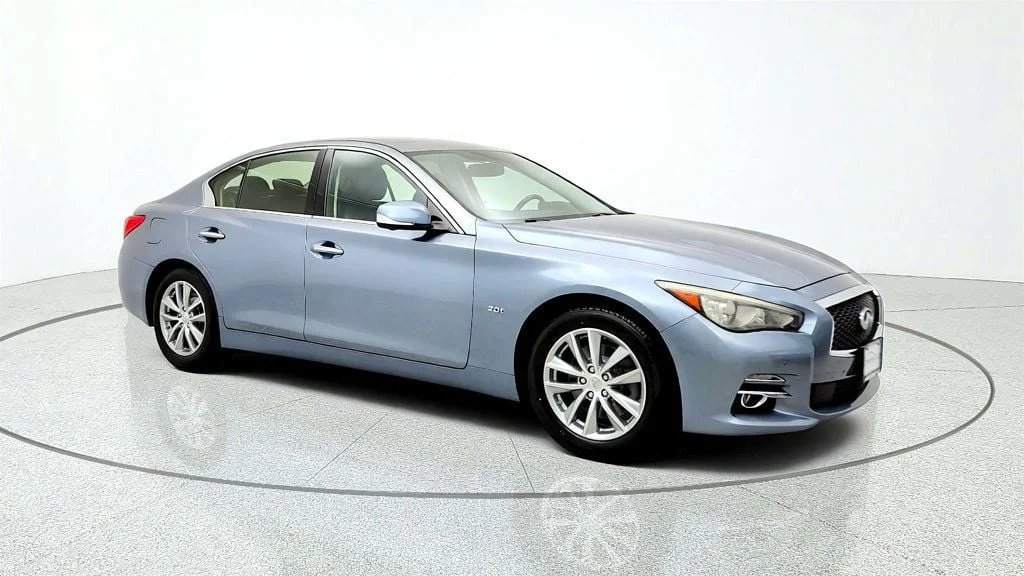 Used 2017 Hagane Blue INFINITI 2.0t Premium RWD w/ Driver Assistance Package & Premium Plus image 3