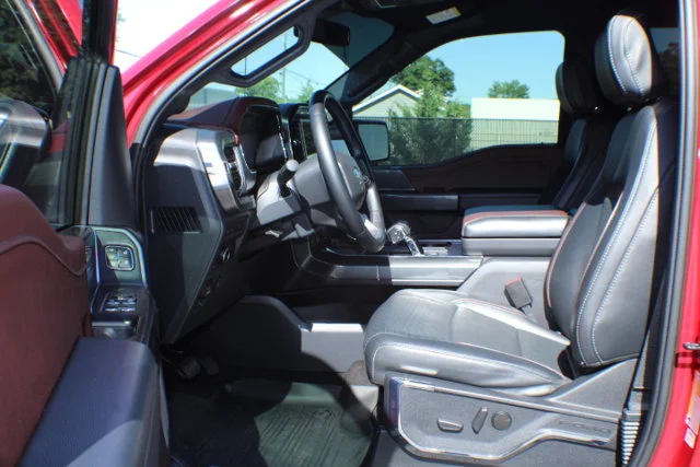 Used 2022  Ford LARIAT image 14