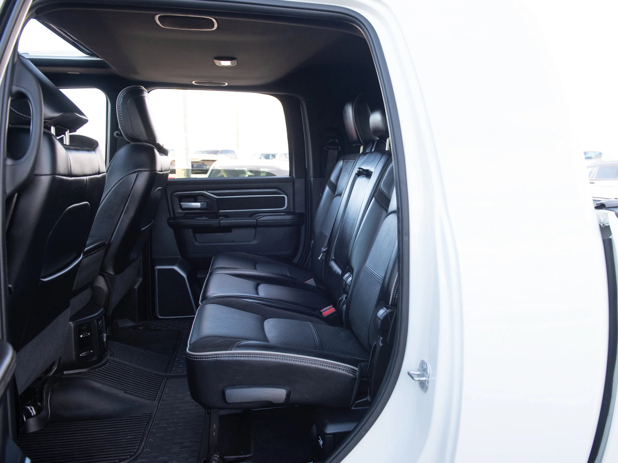 Certified Used 2024 White RAM Laramie * Cummins | Night Edition 6Passenger | Towing Tech | 5th Wheel | Heated Seats image 17