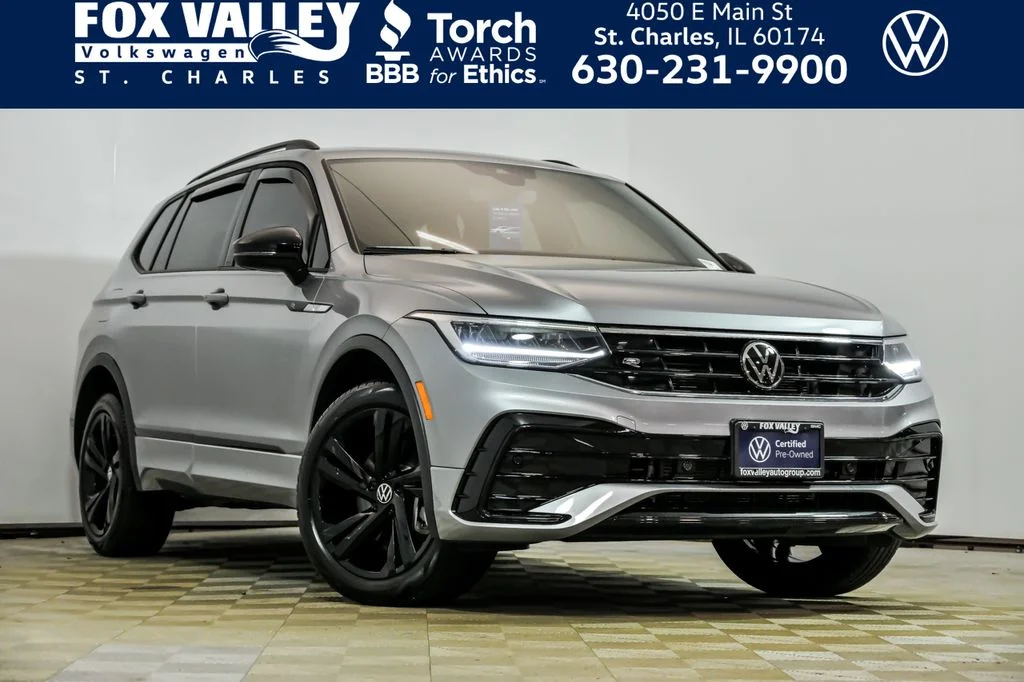 2024 Volkswagen Tiguan 2.0T SE R-Line Black 4Motion's photo
