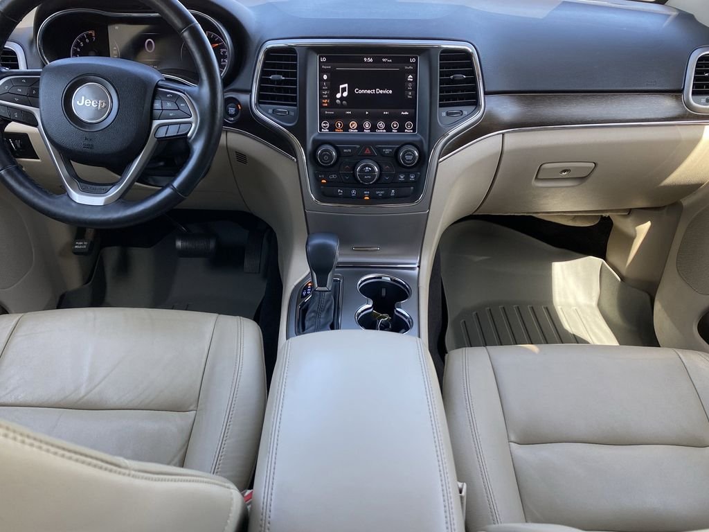 Used 2018 Bright White Clearcoat Jeep Limited image 13
