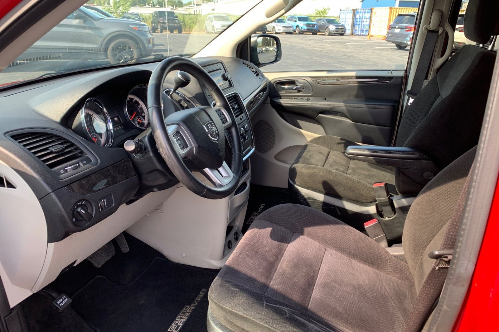 Used 2015 Red Dodge SE image 11