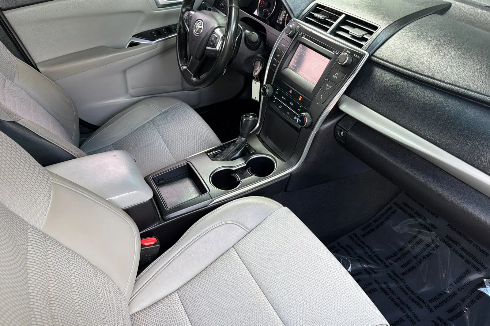 Used 2016 Gray Toyota SE image 19