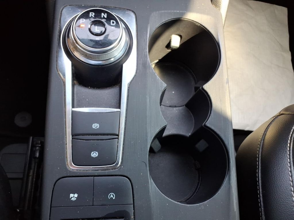 Used 2020 Gray Ford SEL image 22