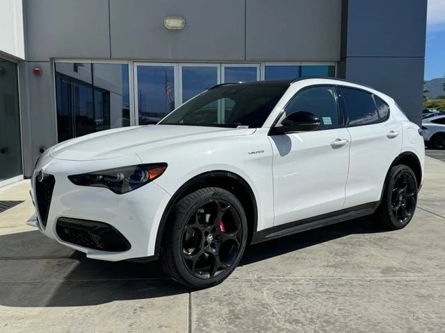 New 2026 White Alfa Romeo Base image 3
