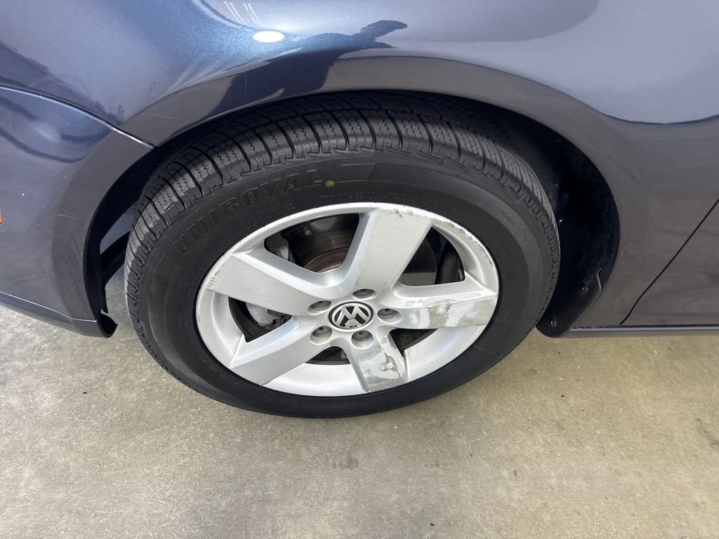 Used 2009 Blue Volkswagen S image 13