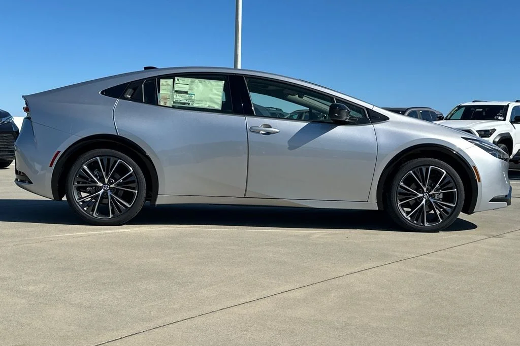 New 2027 Cutting Edge Toyota  XLE image 3