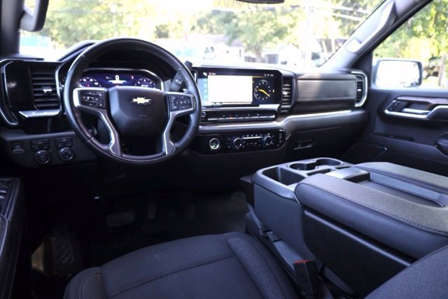 Used 2023 White Chevrolet LT image 9