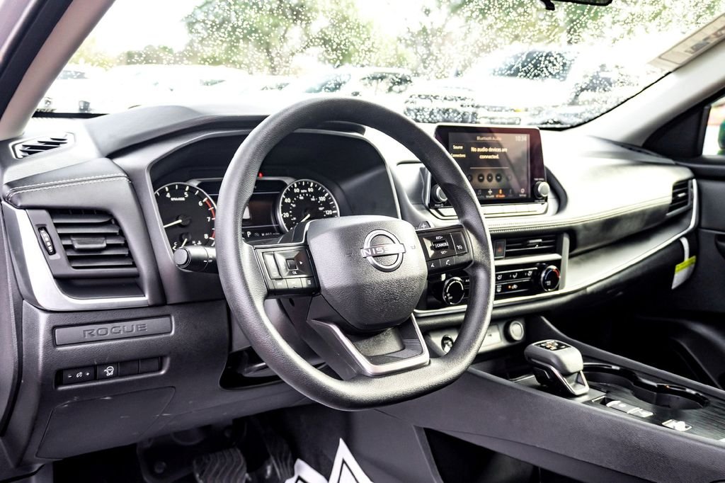 Used 2025 Silver Nissan S image 15