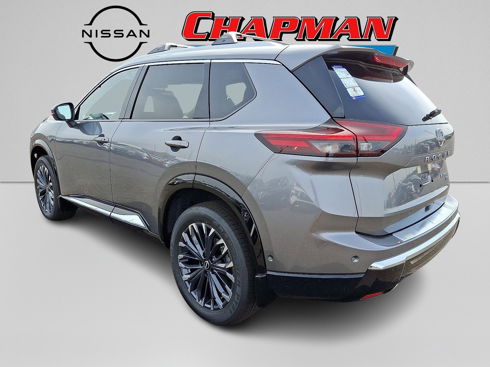 2026 Nissan Rogue Platinum photo 2