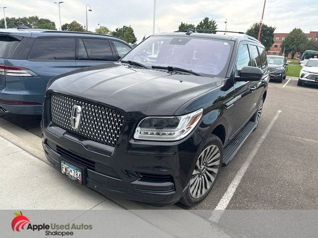 Used 2019 Black Lincoln Reserve image 4
