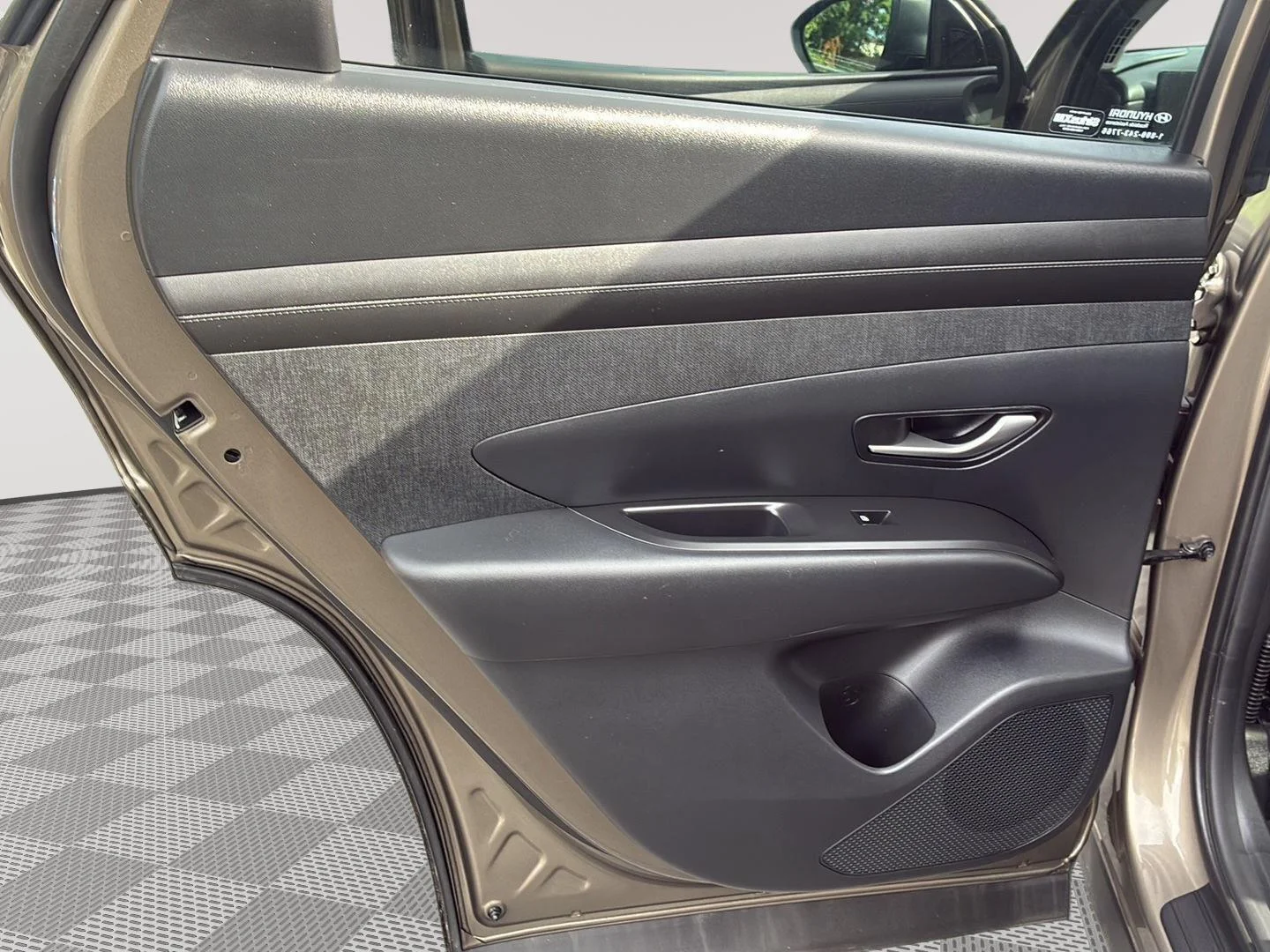 Used 2025 Cashmere Bronze Hyundai SEL Convenience image 19