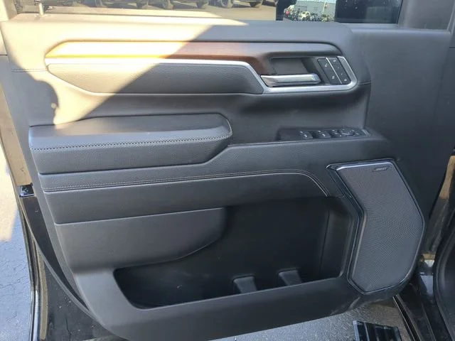 Used 2024 Onyx Black GMC Denali image 12