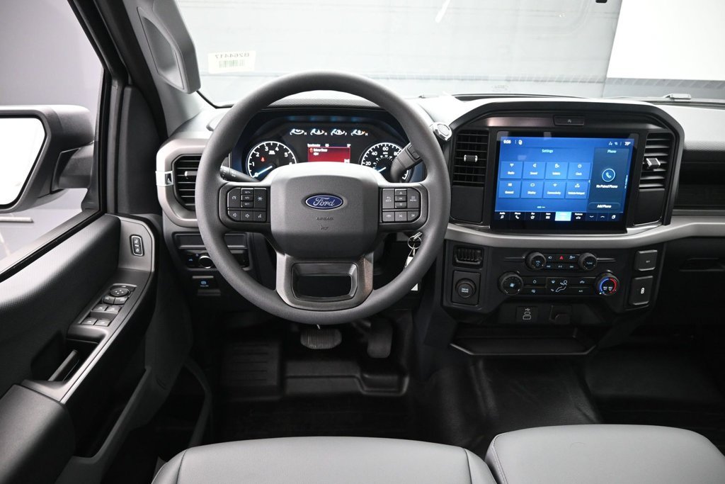 New 2026 Oxford White Ford XL image 15