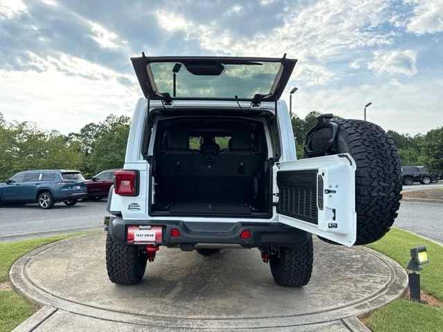 New 2026 Bright White Clearcoat Jeep Rubicon X image 30