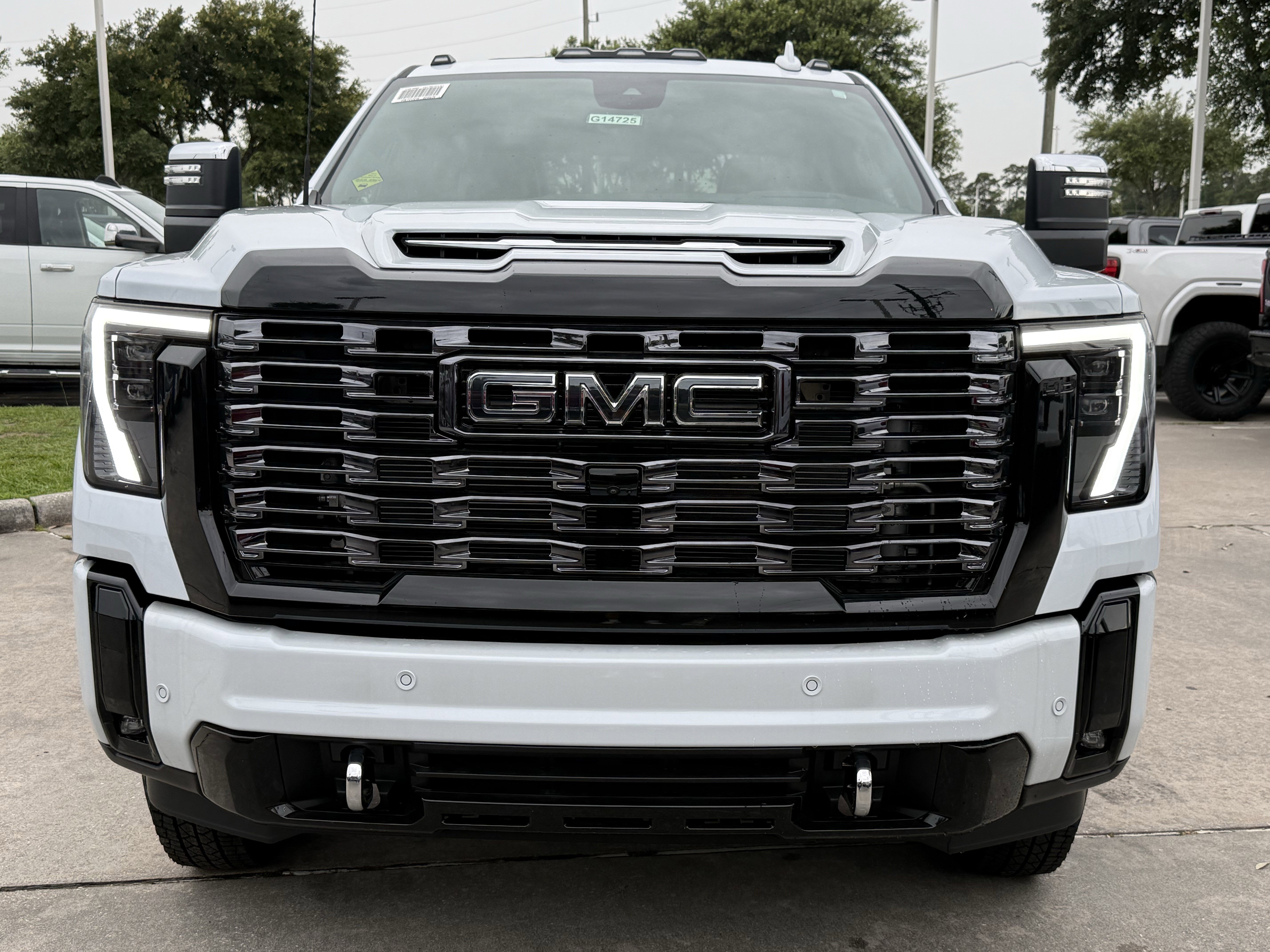 New 2026 Glacier White Tricoat GMC Denali Ultimate DRW image 6