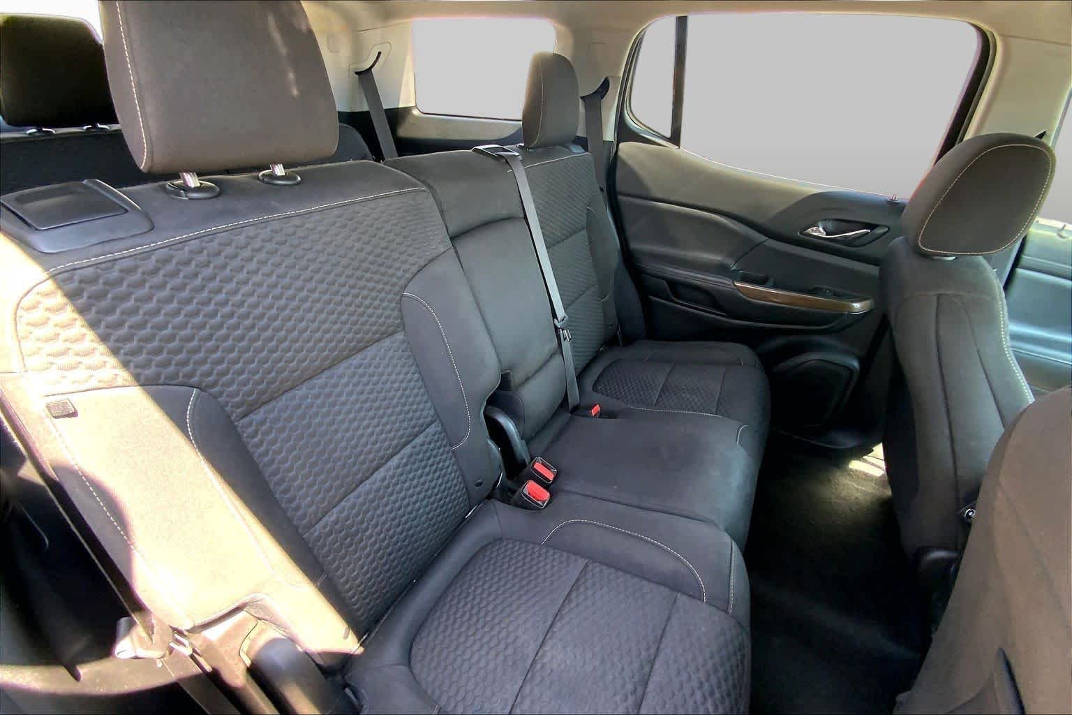 Used 2019 Summit White GMC SLE image 20