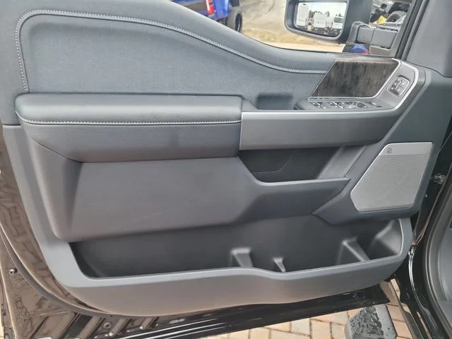 New 2026 Black Metallic Ford Lariat image 17