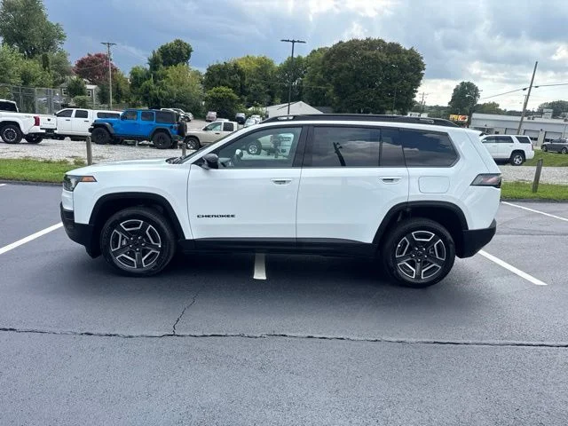 New 2026 Bright White Clearcoat Jeep Laredo image 4