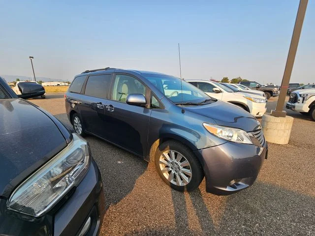 Used 2014 Shoreline Mist Toyota XLE image 4